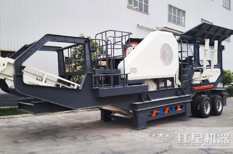 颚式移动破碎机集给料、破碎、输送为一体 颚式移动破碎机集给料、破碎、输送为一体