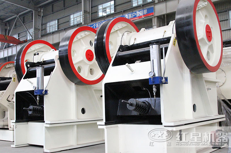 颚式破碎机破碎效率高、应用范围广  颚式破碎机破碎效率高、应用范围广