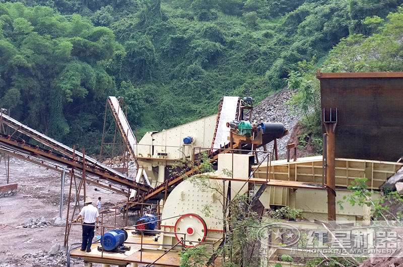 锤式打砂机生产现场 锤式打砂机生产现场