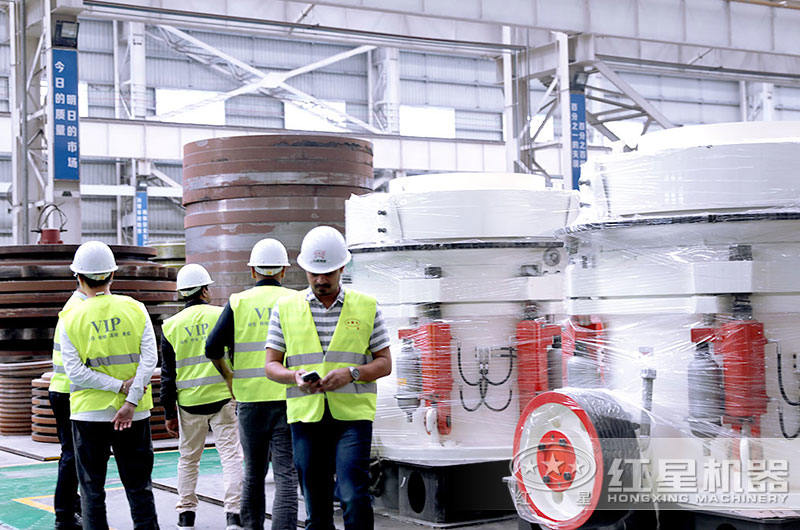 多宝手机网页版登录入口客户到厂参观考察HXHP300圆锥机