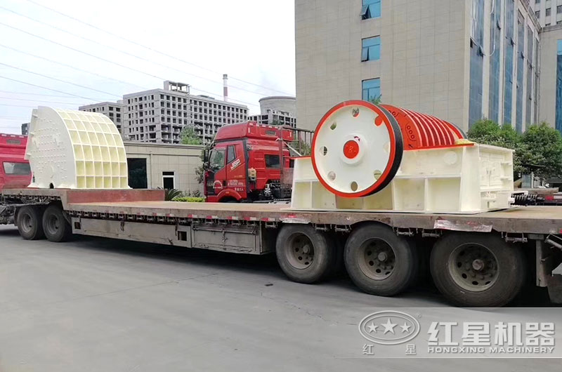 多宝手机网页版登录入口时产3000吨的PCZ2225重锤式破碎机发货现场 多宝手机网页版登录入口时产3000吨的PCZ2225重锤式破碎机发货现场